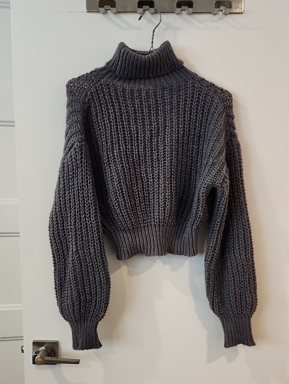 P2P 19" Charcoal Gray Chunky Knit Turtleneck Sweater